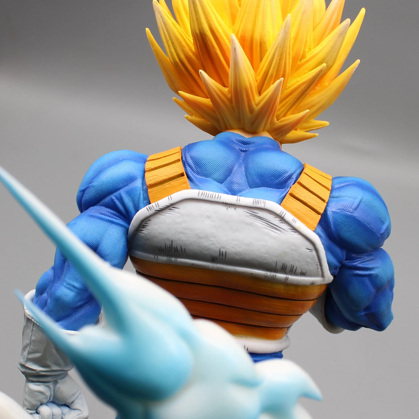 Vegeta Super Saiyan Clouds Studio PVC