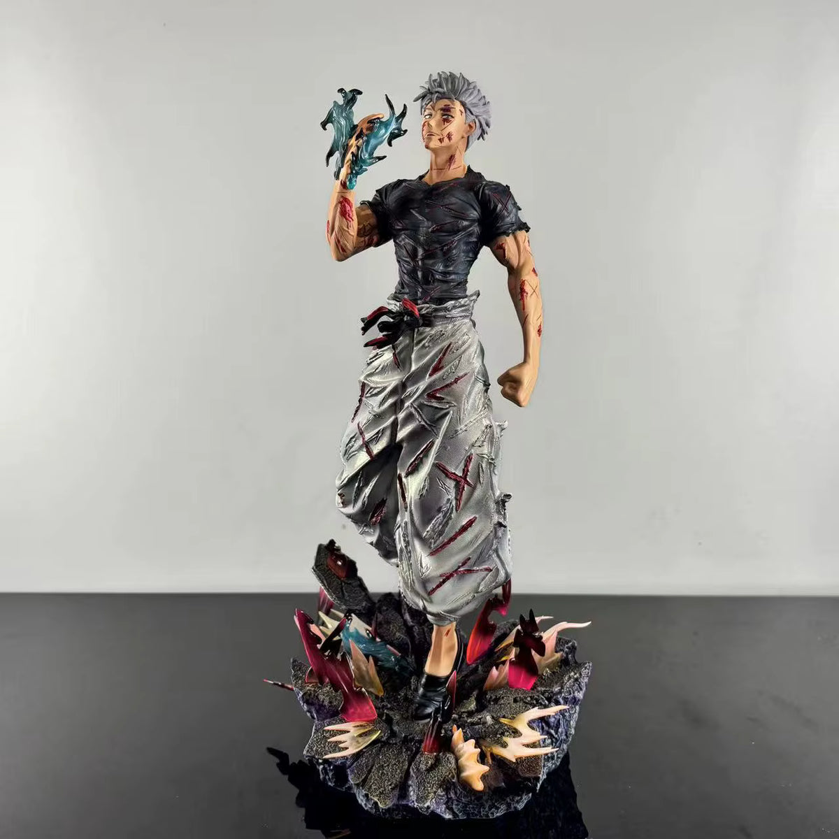 Statuetta Satoru Gojo Battle Damage Shinjuku vs Sukuna Jujutsu Kaisen C4 Studio PVC