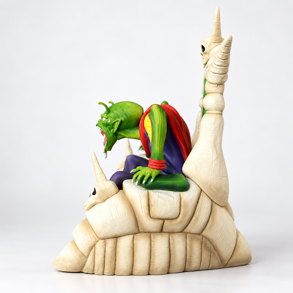 Statuetta King Piccolo Daimao Trono di Teschi Dragon Ball Paralle Studio PVC