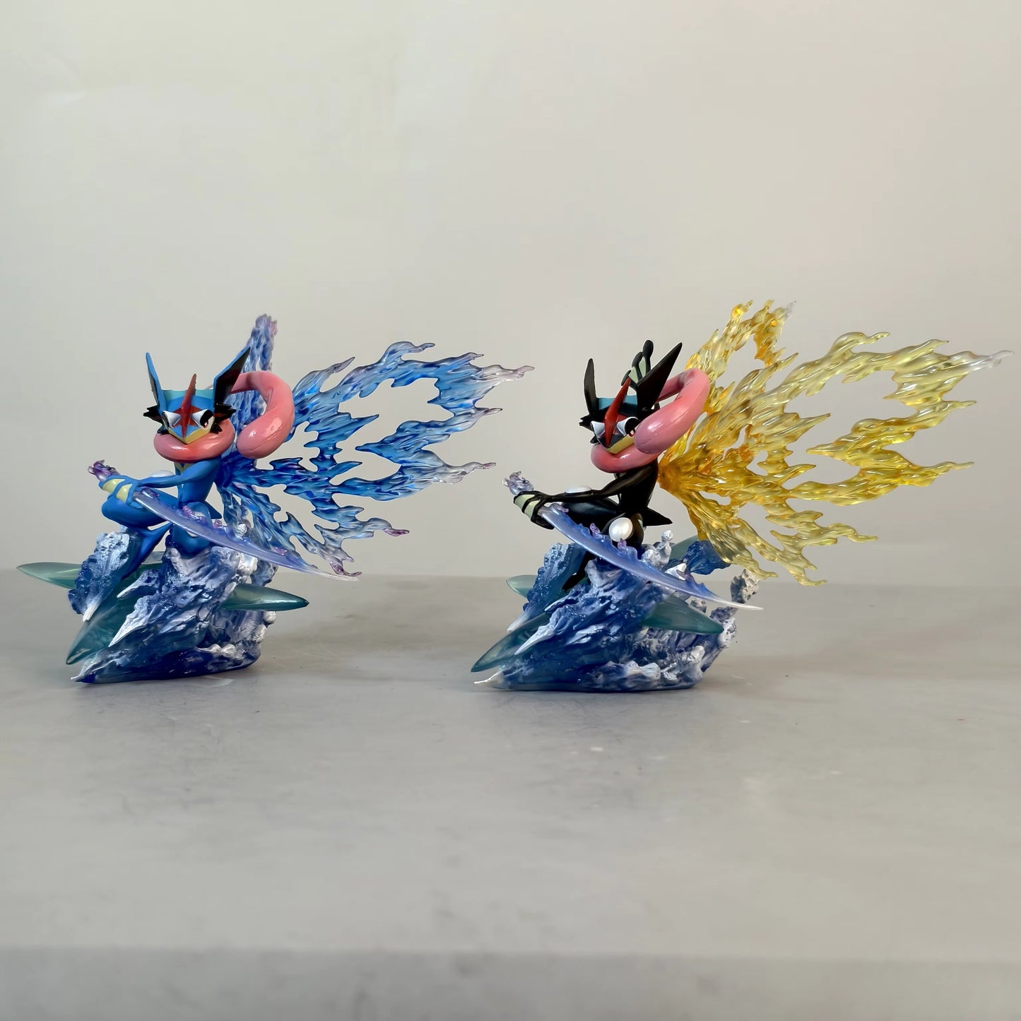 Pokemon Greninja & Greninja Shiny Wonder Studio PVC